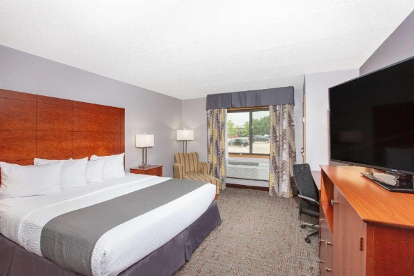 AmericInn by Wyndham Ankeny/Des Moines image 9